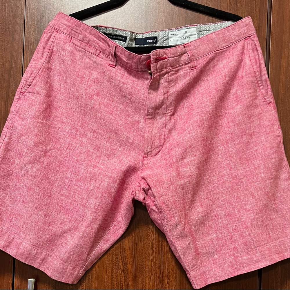 Bruno Pink Flat Front Shorts with Textured Fabric, USED LIKE NEW